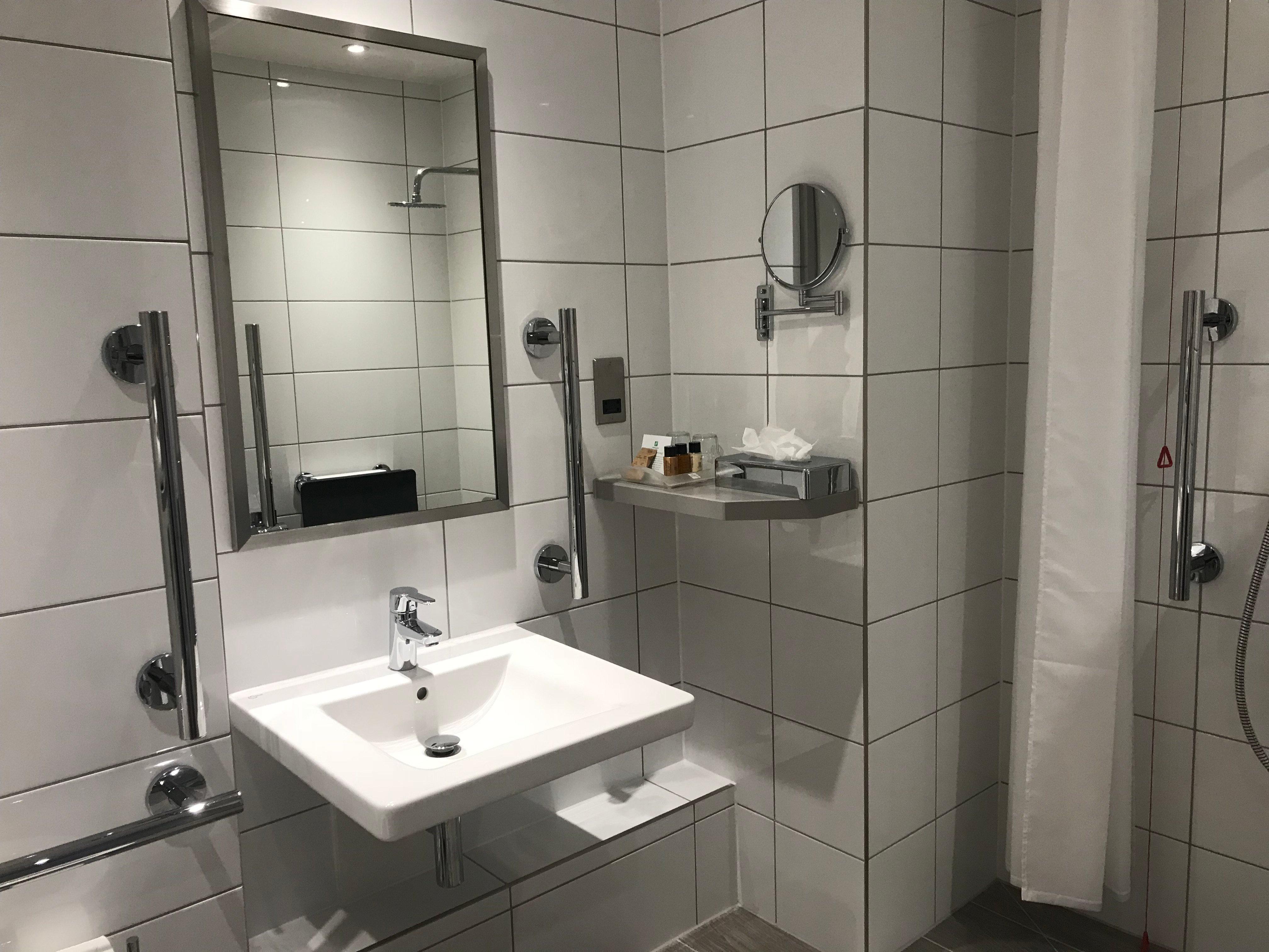 Holiday Inn London-Shepperton By Ihg Exteriör bild