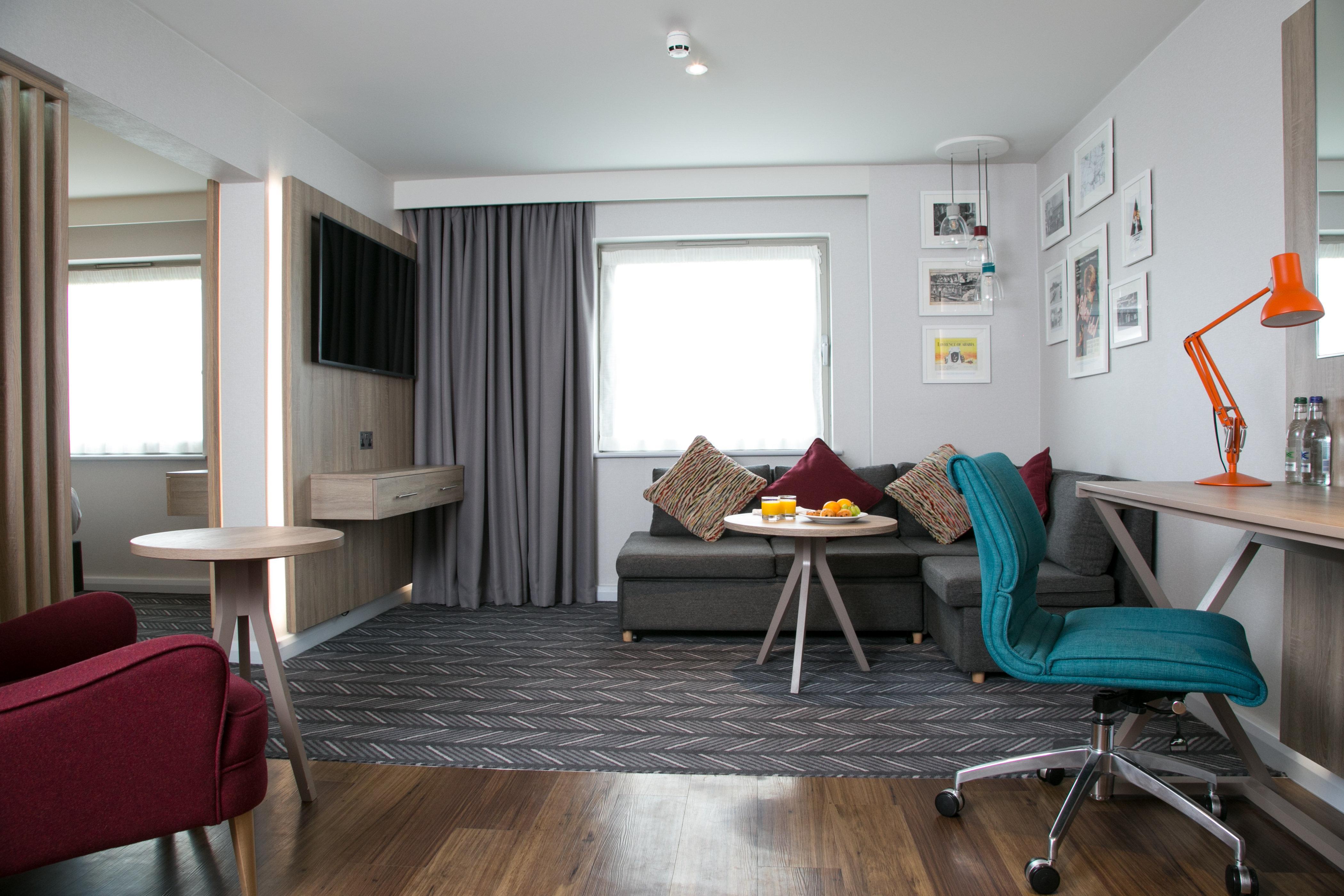 Holiday Inn London-Shepperton By Ihg Exteriör bild