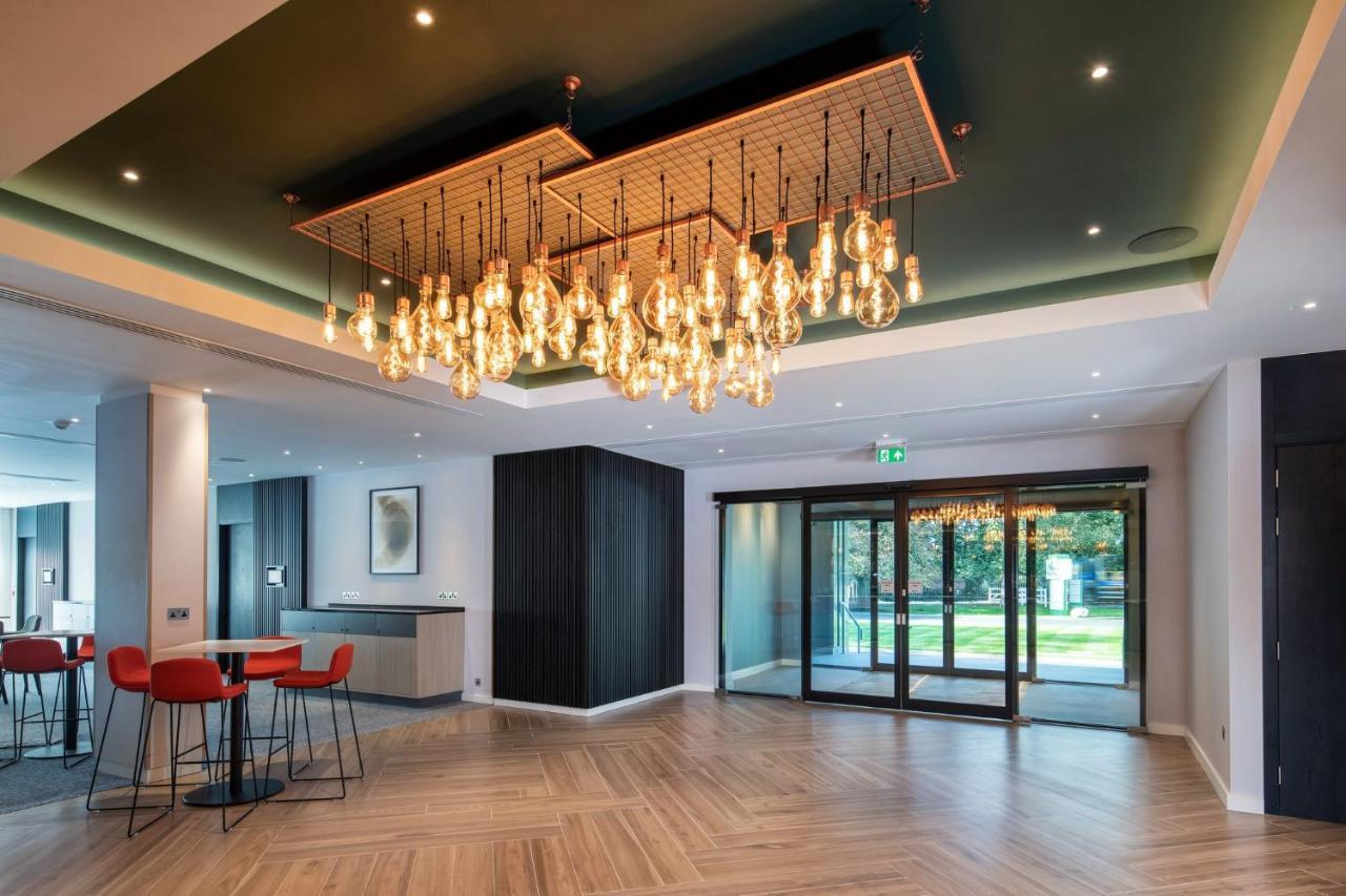 Holiday Inn London-Shepperton By Ihg Exteriör bild