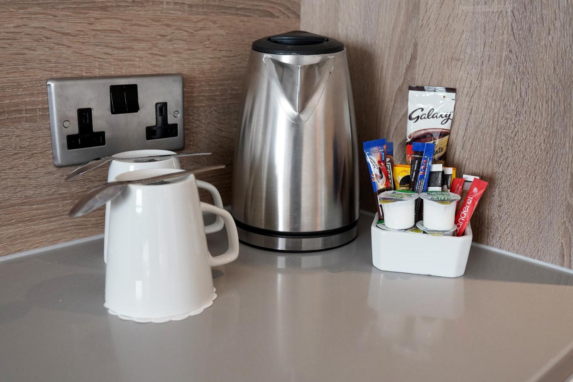 Holiday Inn London-Shepperton By Ihg Exteriör bild